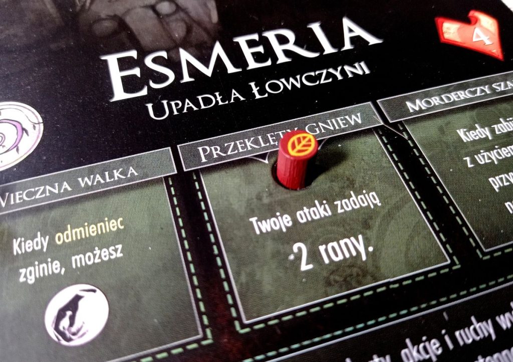 Równie mało imponujących rozmiarów jest znacznik ulepszeń, choć dzięki wgłębieniom w planszetkacg przynajmniej się nie przesuwa.
